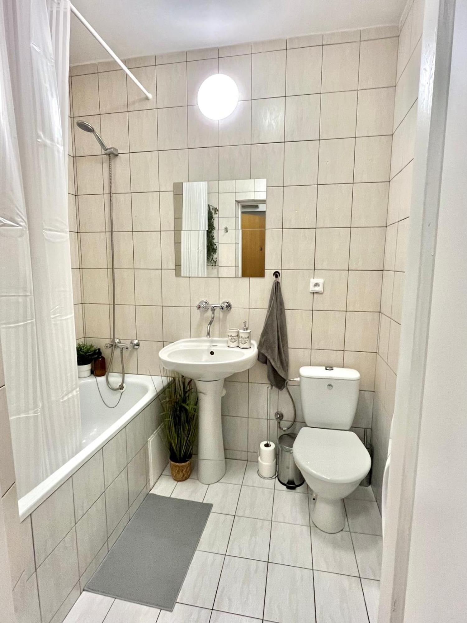 Apartment Simona - Old Town براتسيلافا المظهر الخارجي الصورة