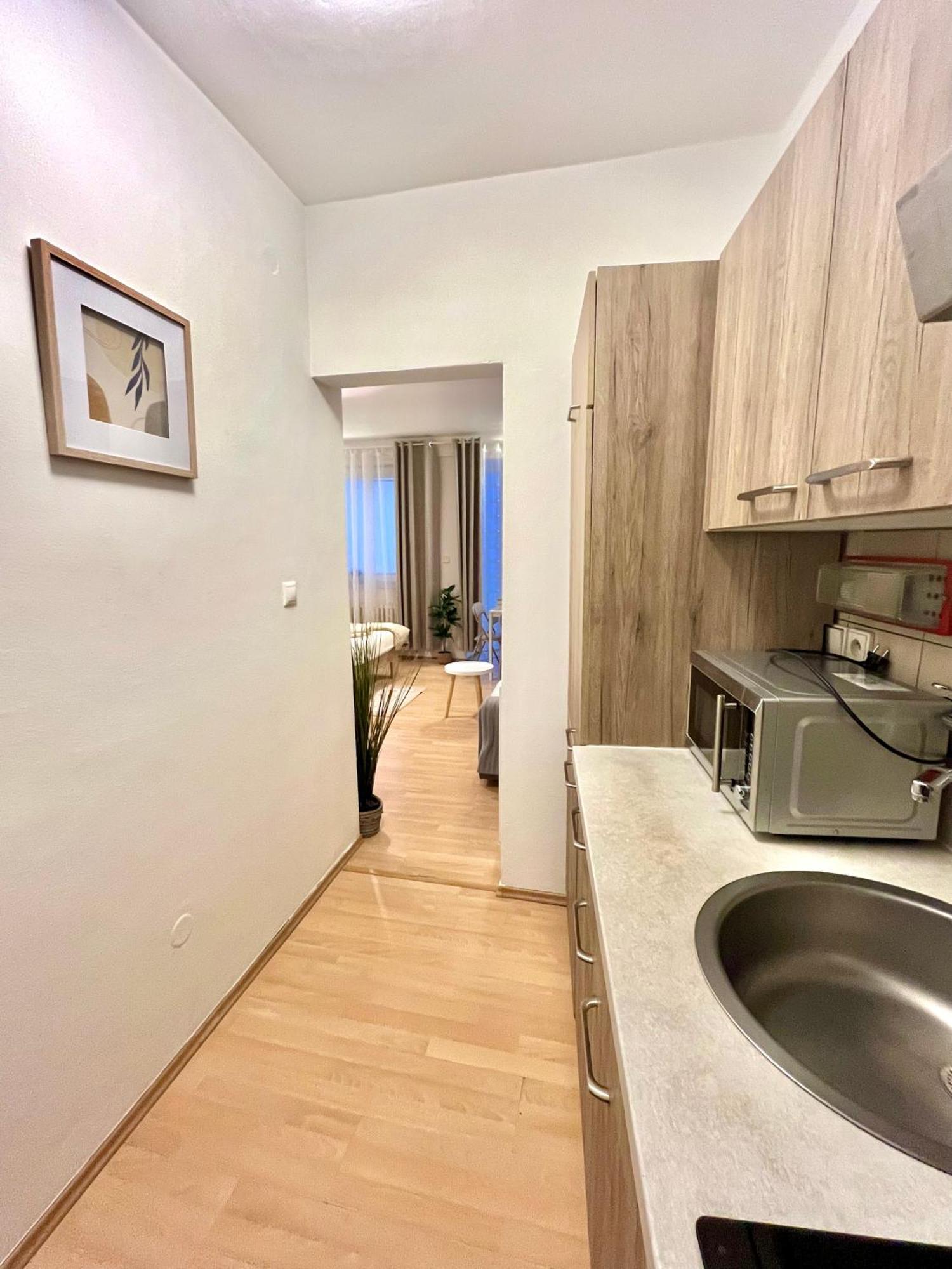 Apartment Simona - Old Town براتسيلافا المظهر الخارجي الصورة